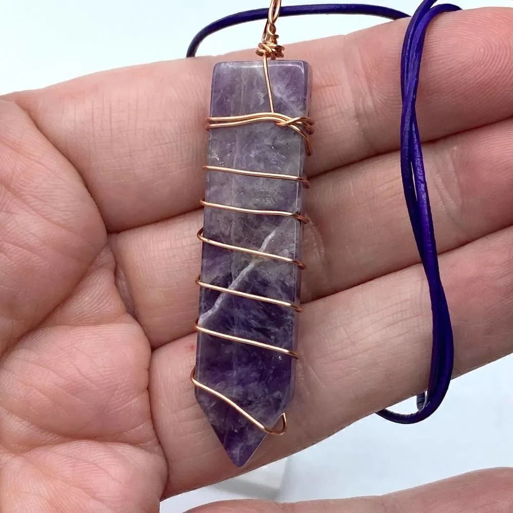 7 Chakra Point Necklace - Picture 6 of 6